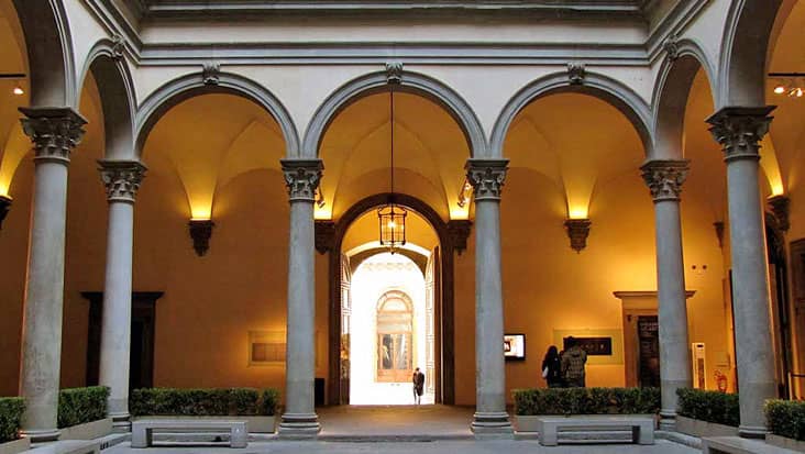 images/tours/cities/florence-palazzo-strozzi-courtyard.jpg