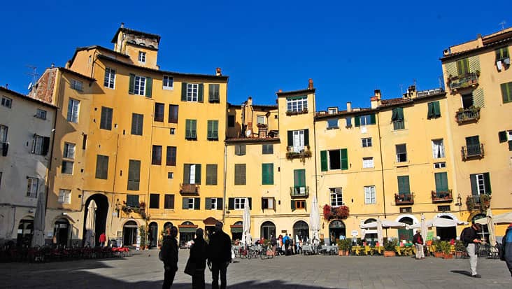images/tours/cities/lucca1.jpg